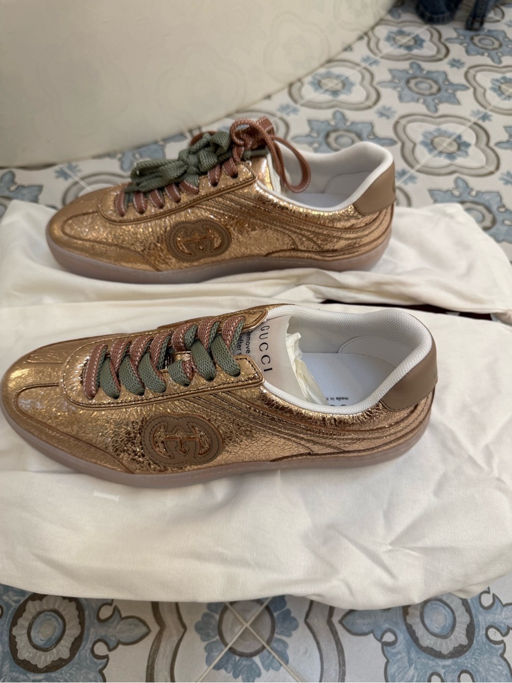 Brand New Gucci 26S Sneaker in Rose Gold Metallic - 37.5
